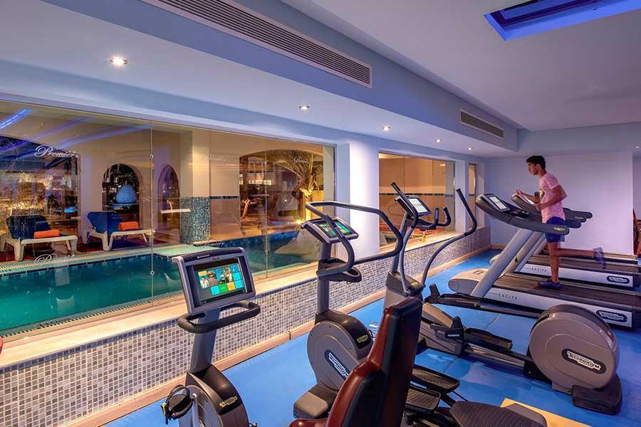 Premier Le Reve Hotel & Spa (Adults Only) Hurghada Exterior foto The gym at the hotel